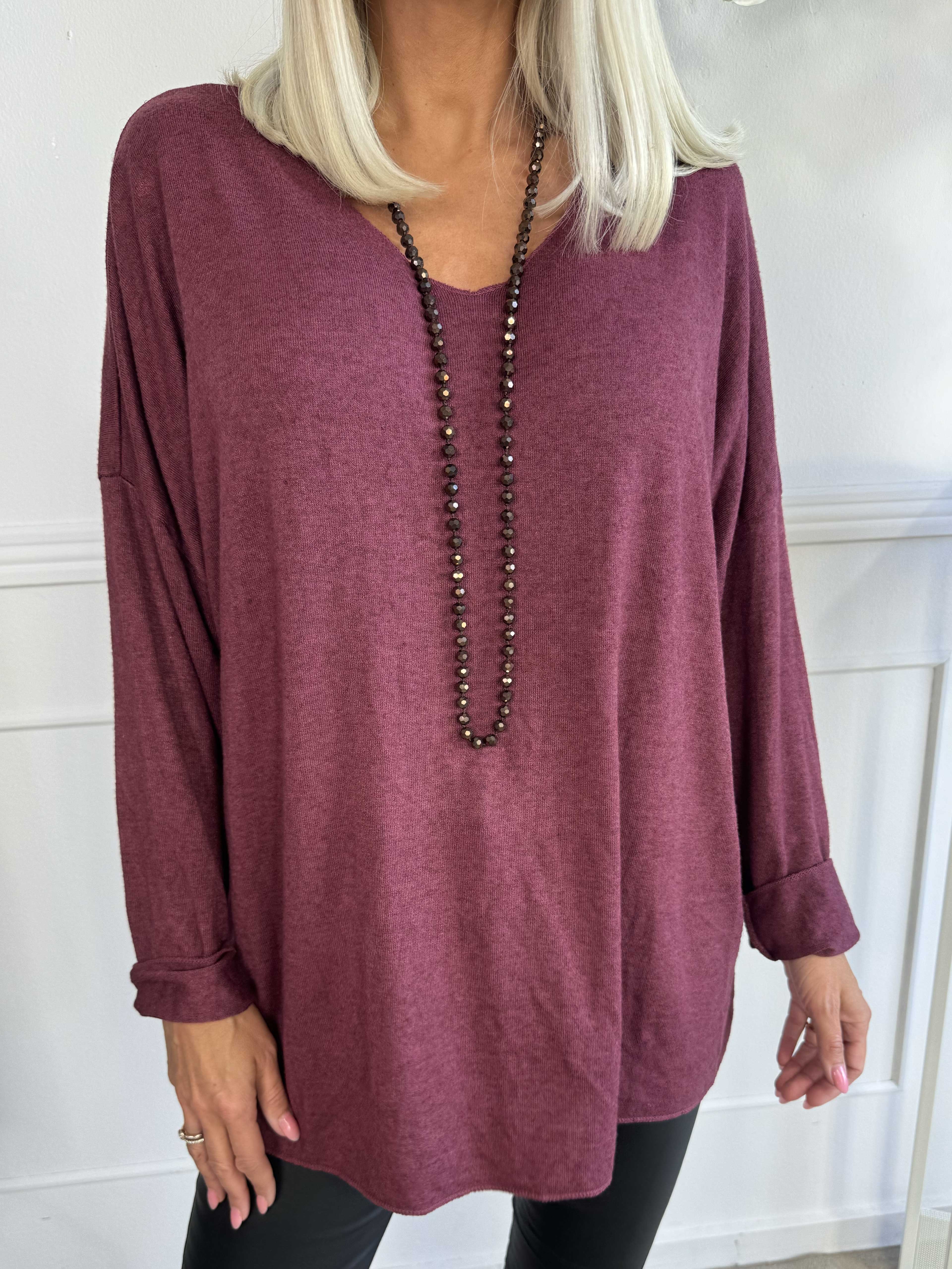 Djamila - Blus i mjuk viskos med v-ringning